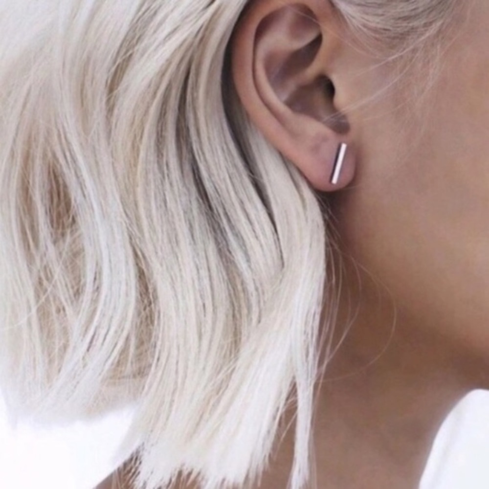 NWT Minimalist Bar Stud Silver Classic Earrings
